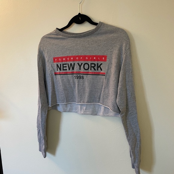 Divided | Gray Cropped NY Sweatshirt | Size Small - Picture 4 of 6